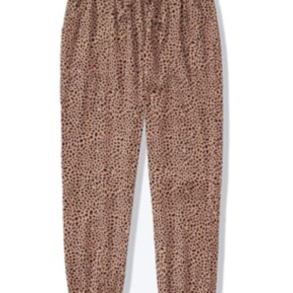 VS Pink: NWOT Leopard Print Joggers (M) - Picture 3 of 6